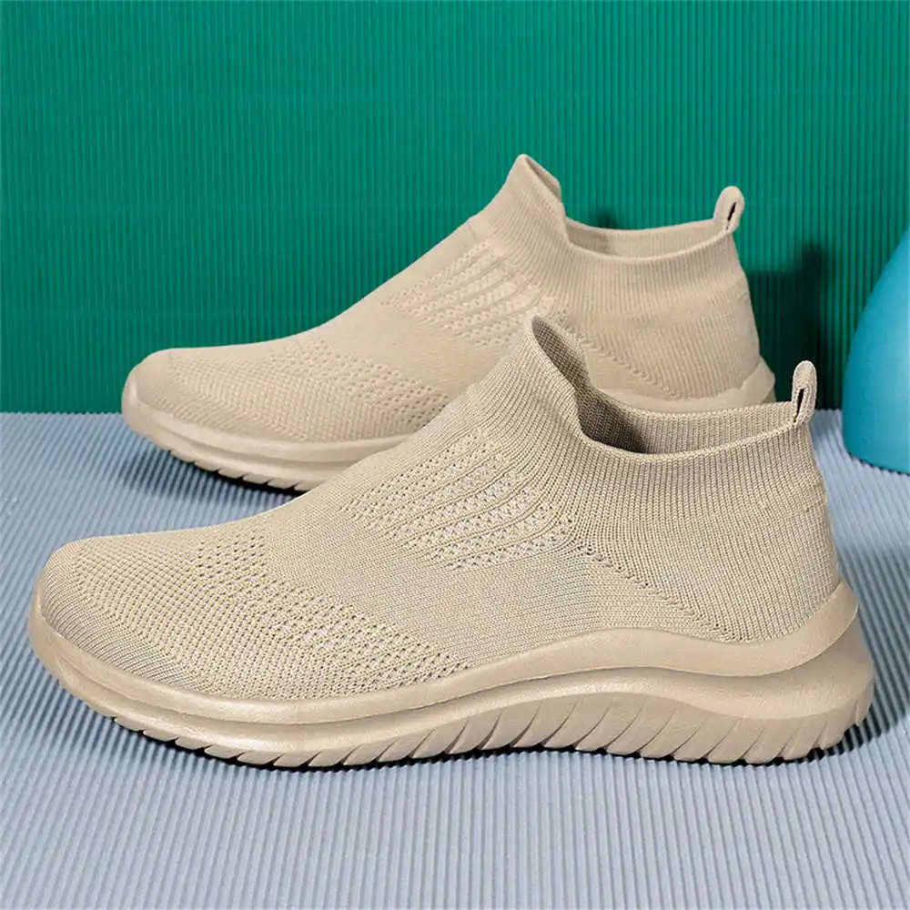Beige Zachte Nieuwe Nieuwighei - Women Fashion Brand Name Ideas recensie en prijs